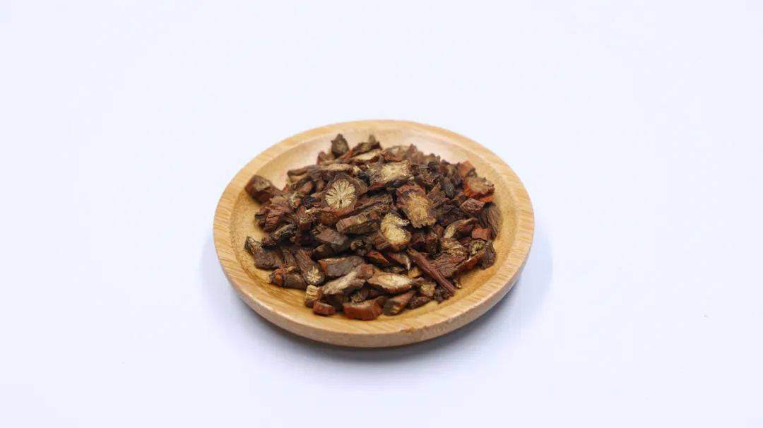 不仅如此,丹参还对脏腑及神经有着强大的保护作用,比如对脑缺血的