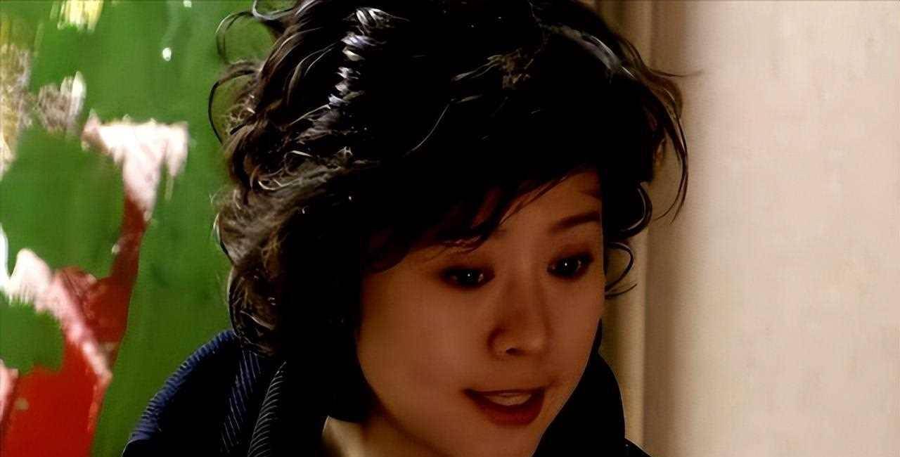 妈妈是演员,老公是银行高管,她本不该为钱发愁,甘愿从底层做起_海清