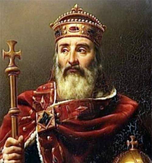 国王临终前,将国家平分给3个儿子,如今已发展成三个大