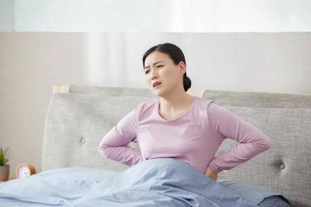 保持适当的运动量是关键适度的运动可以增强身体的柔韧性和肌肉力量