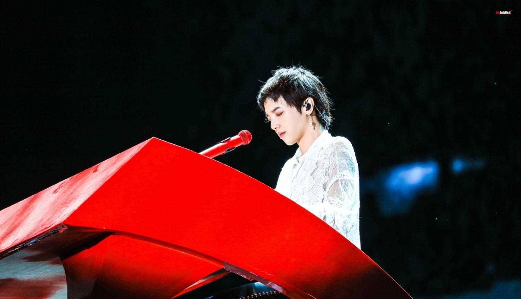 华晨宇终究成不了"新华语天王"_音乐_时代_市场