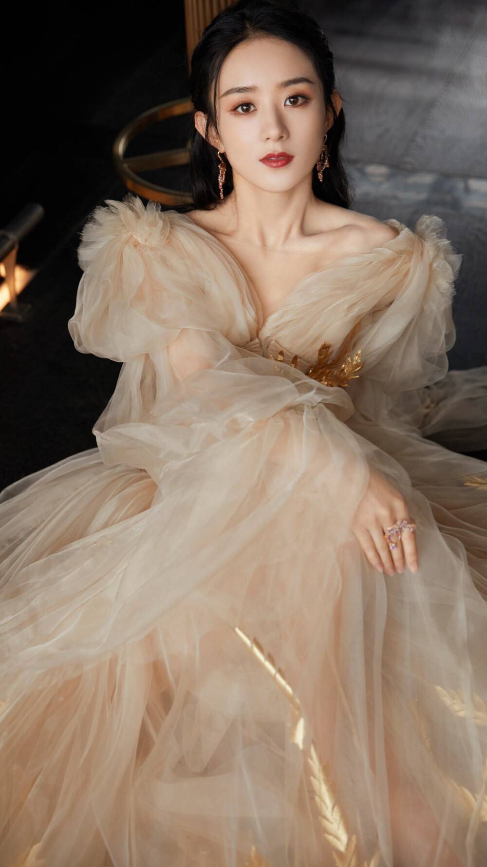 张艺谋《主角》选角引发热议,周迅,赵丽颖,杨紫或成候选.