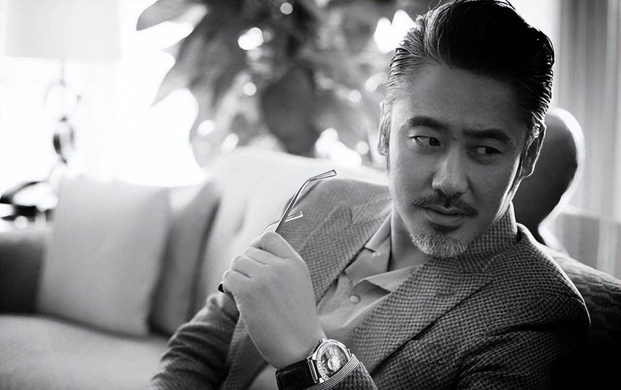 当年名气演技都不输胡歌,如今却负债近十亿_吴秀波