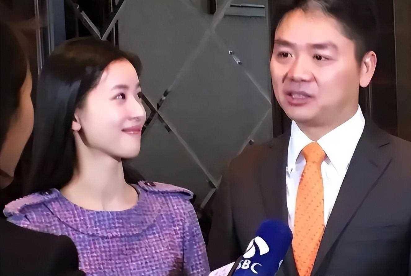 刘强东那件事4年后,章泽天生双胞胎抓住男方,网友:真有两下子_风波