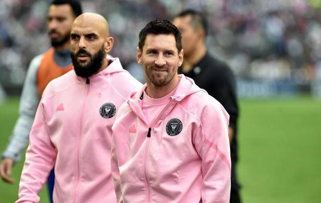 梅西球迷写千字留言,你比c罗粉丝多却背叛了我们,多人烧掉球衣_香港