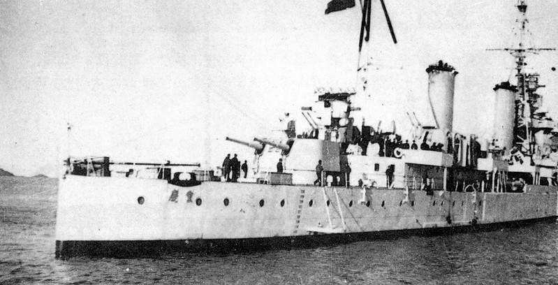 1949年2月,重庆号巡洋舰舰长邓兆祥发动起义,后来是?