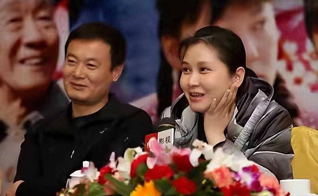 孙松:演《渴望》成名后却没戏拍了,与演员妻子相爱却有遗憾_表演_生活