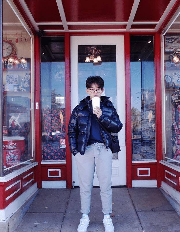 长相出众不输蔡徐坤,不出道可惜了_姚译添_造型_少年