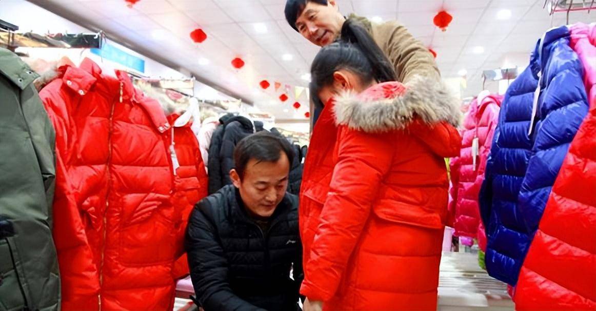 红色,是中国人喜爱的颜色,不管你们平日着装风格如何,过年的时候可以