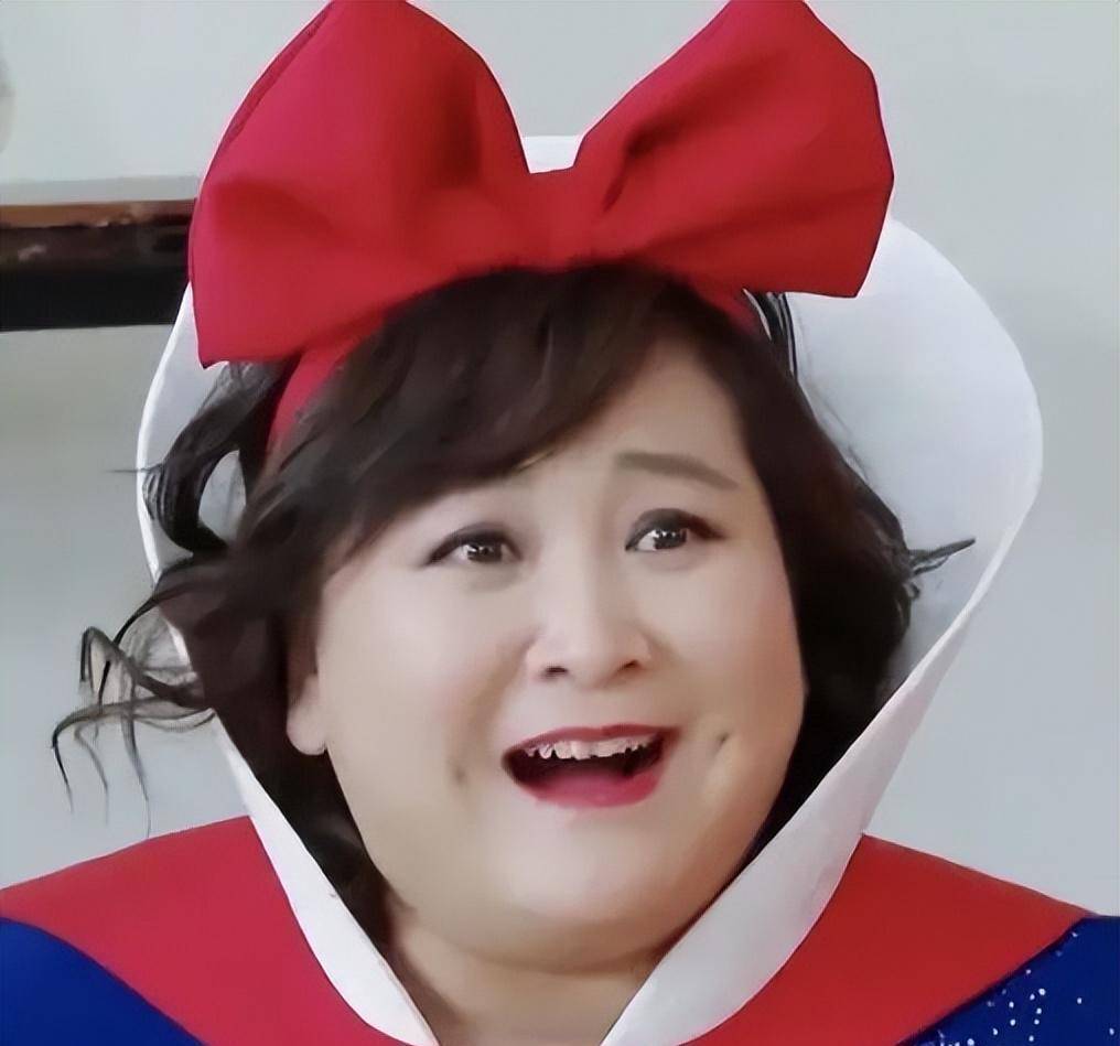 潘斌龙评贾玲的减肥成功:两位教练协助下,恢复学生时代体型_社会_故事