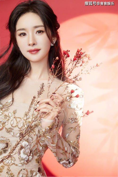 大幂幂37岁魅力依旧,性感迷人!_光芒_影坛_容颜