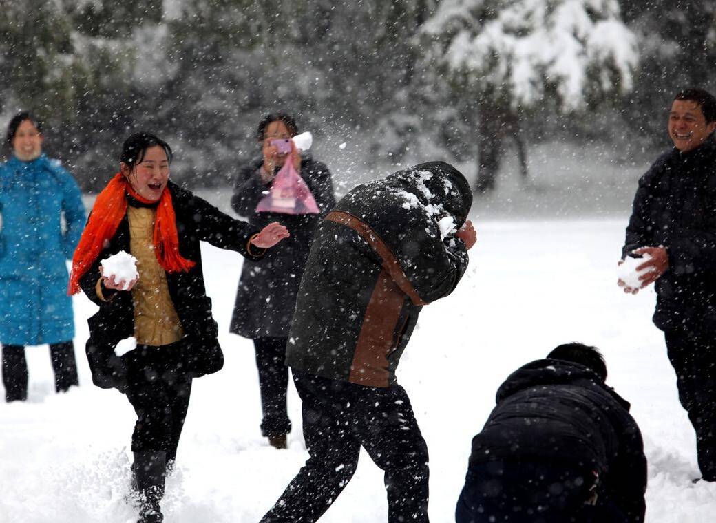 东北打雪仗火到国际