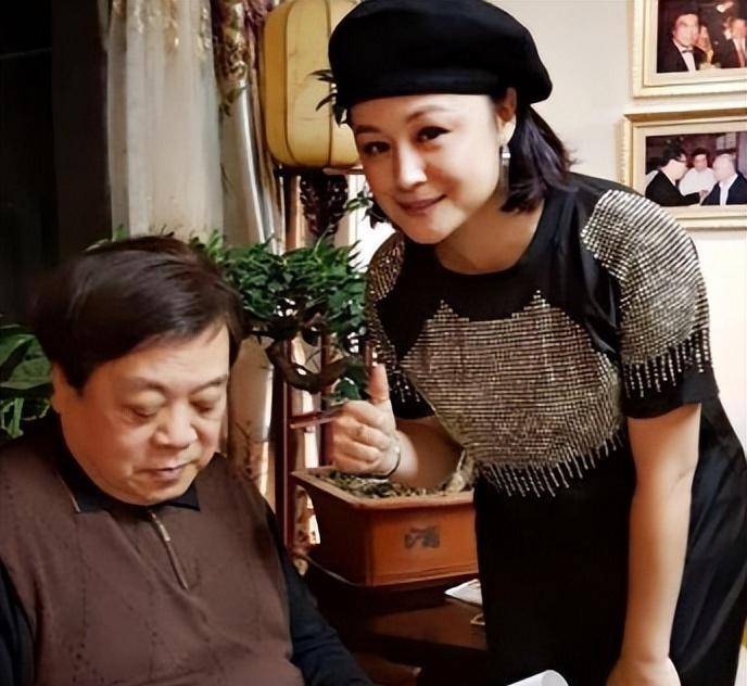 赵忠祥逝世四年后,回顾遗孀张美珠的决定,彰显夫妇俩