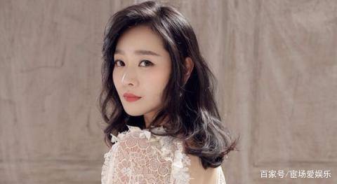 王维维参演《不可触摸的真情》与《红旗谱》,在剧中分别饰演"陈菲菲"