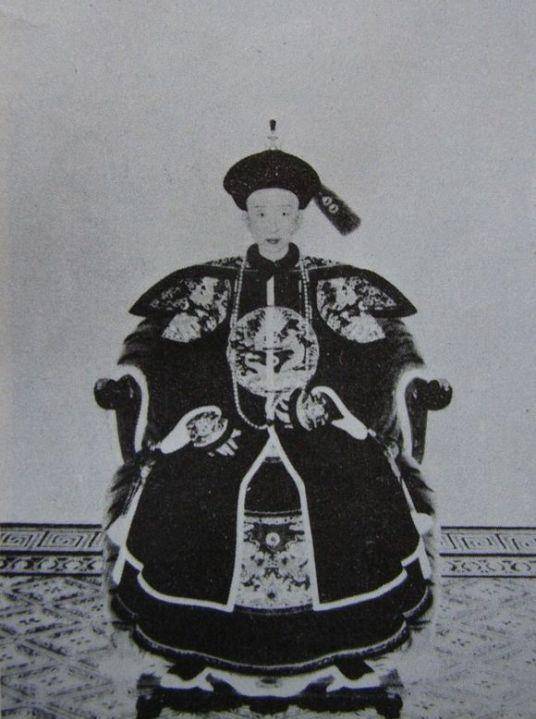 乾隆皇帝号称十全武功,他在位时有哪些名将_傅恒_大