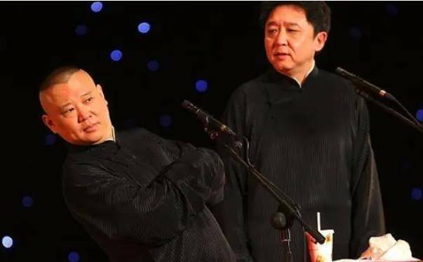 于谦是后来加入的德云社,是继郭德纲搭档张文顺老先生的位子,由于