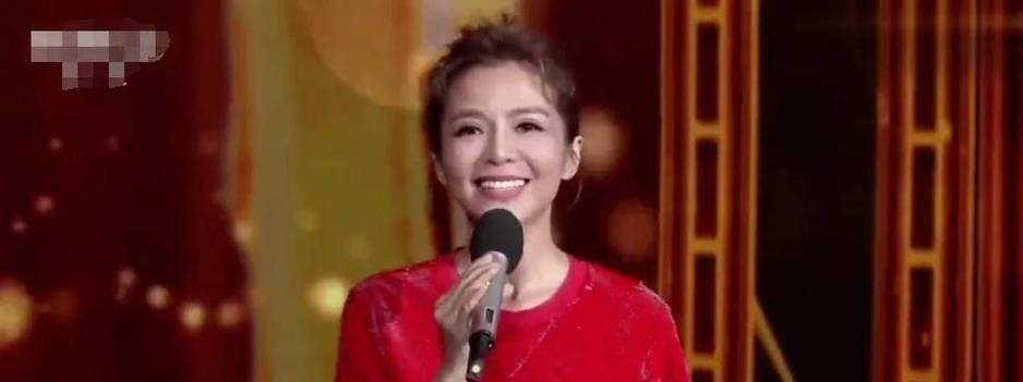三次抗癌的央视主播：朱迅，是如何做到钢铁是怎样炼成的！-央视主持人朱迅得什么癌症