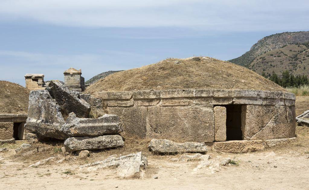西门豹算是曹操之前邺城最有名气的人了,到曹魏时代已经过去了五六百