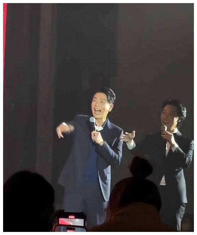 43岁黄宗泽江苏捞金,惊人表演惊艳观众,暴利收入震惊网友_形象_活动