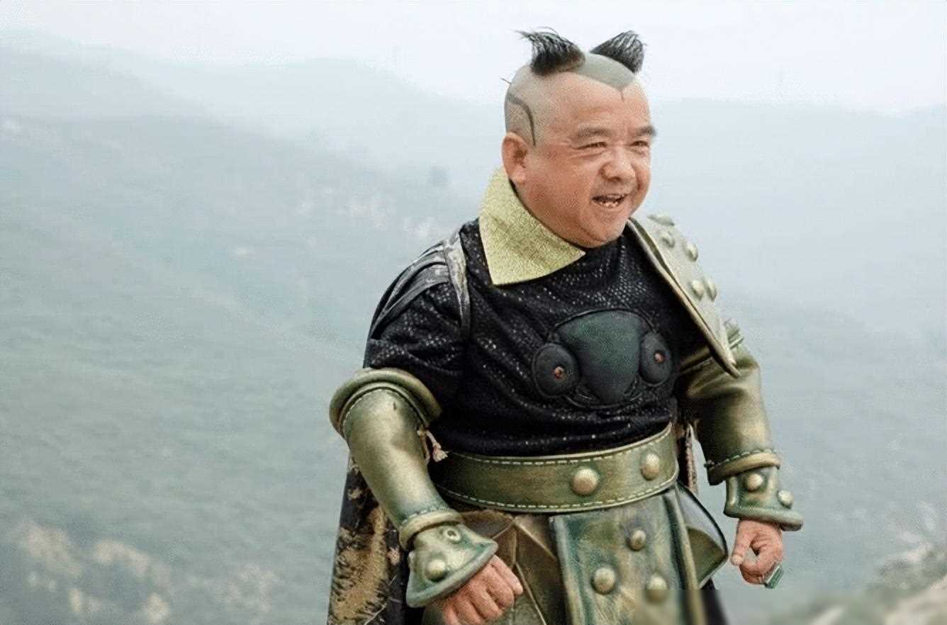 他身高一米二是国家一级演员,却连娶四个老婆,豪车豪宅无数_陈三木