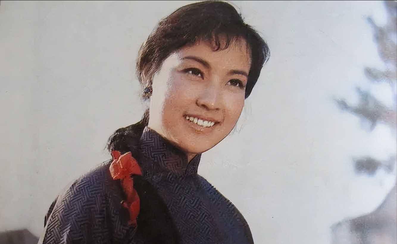 年过七旬依然"不老"的刘晓庆,戏里戏外到底有怎样的?