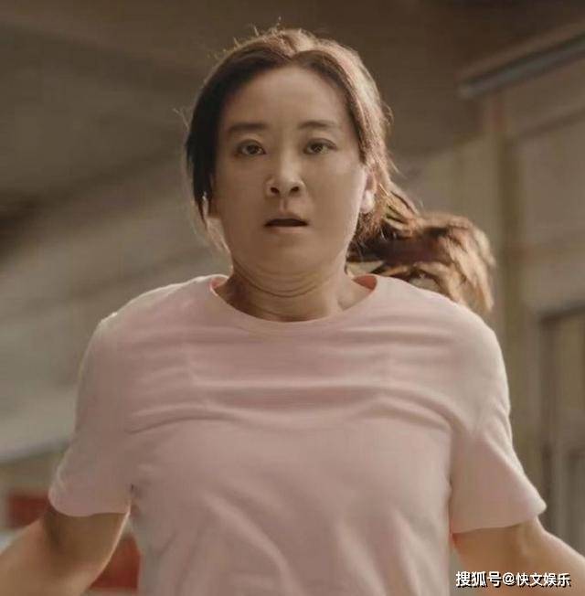 42岁贾玲暴瘦百斤认不出!