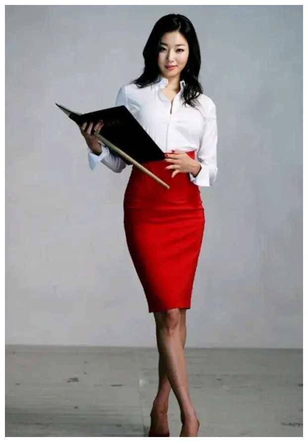 金莎朗:演技与公益事业展现个人价值,超越性感_故事_内心_生活