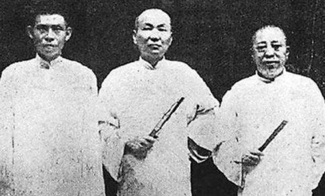 此人才是上海滩青帮大佬,杜月笙,黄金荣见了都害怕,只因辈分高_张仁