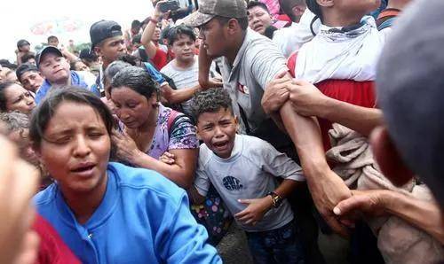 政府巴结他,嚣张无比的墨西哥毒贩