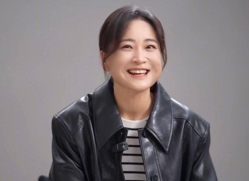 贾玲"减了100斤"的照片揭晓,以为是开玩笑的,没想到真减啊