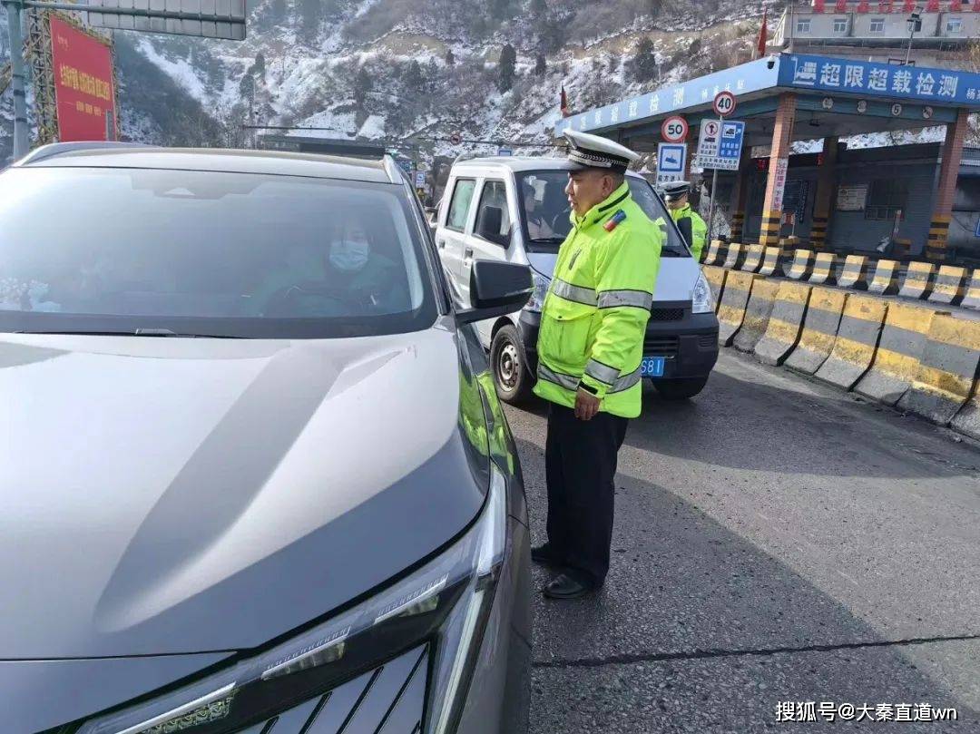 大年初一全国道路交通平稳有序