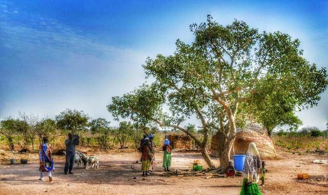 非洲小国加纳,为报答我国,2018年回赠本国铝