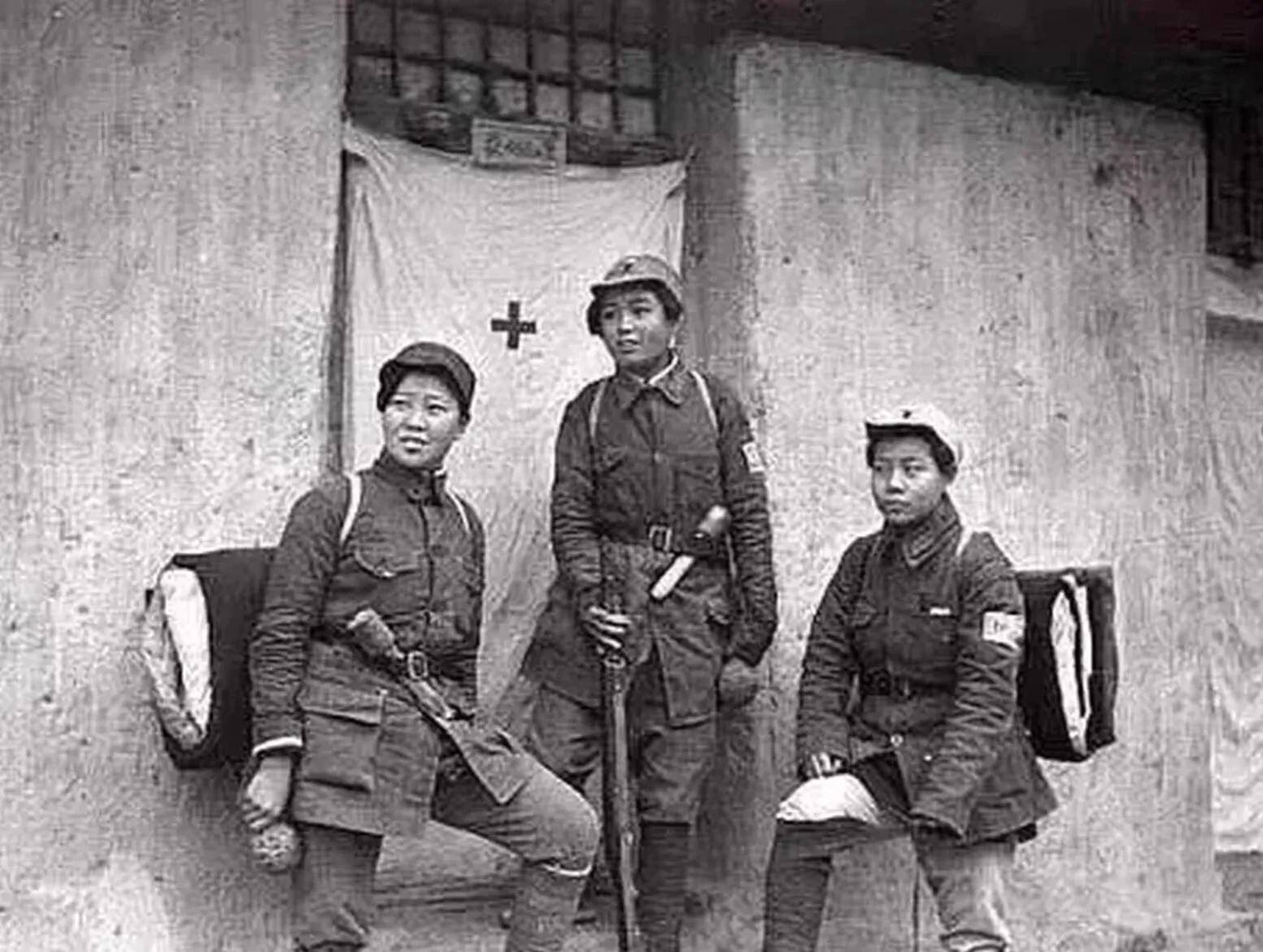 别再被影视剧给骗了,这才是八路军女战士最真实的样子!