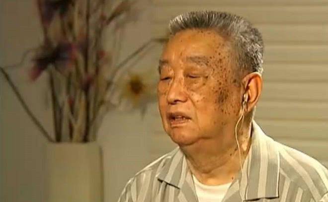 飞机给打了下来,为此还受到了许世友将军的褒奖,他就是战斗英雄宋岭春