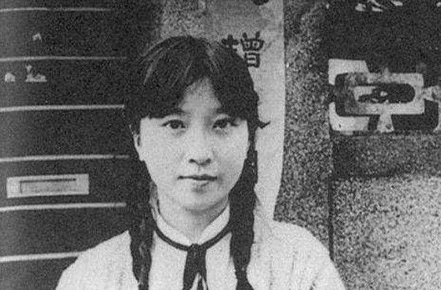 民国千金女流氓,14岁怀孕孩子生父反悔不娶,她直接打