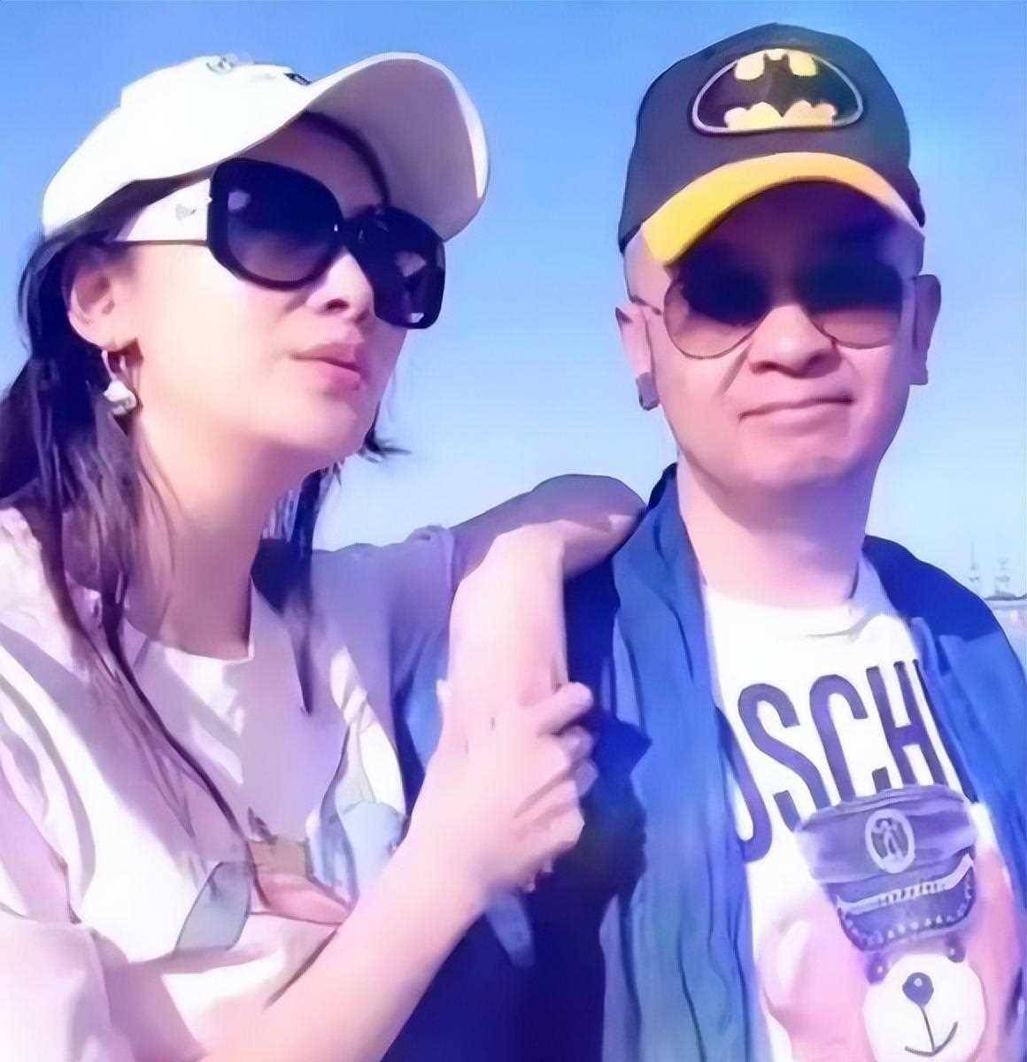 演员曲栅栅,嫁给落魄黄海波,任劳任怨养夫九年,如今