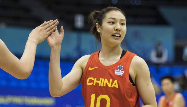 张茹,1999年出生,现年24岁,作为中国女篮新生代球员代表之一,多年来