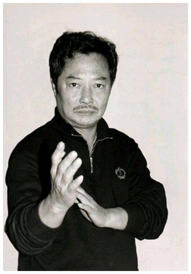 《唐山大兄》后,李小龙与黄淳梁斗智斗勇,你敢不敢看?