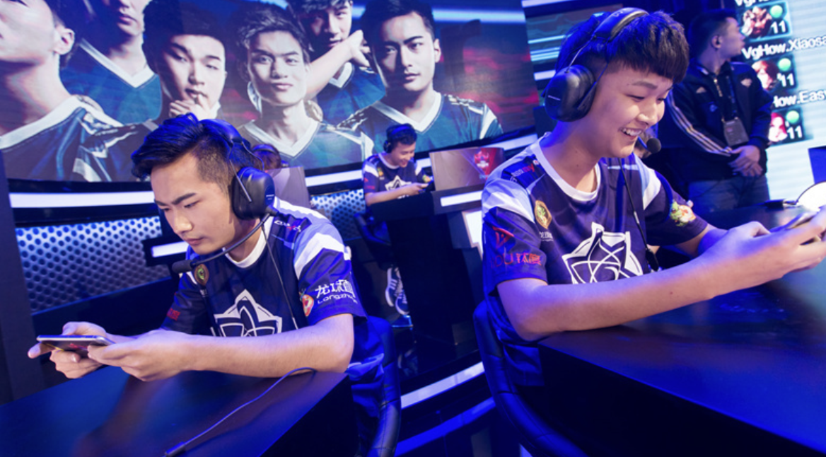 kpl解说也有考核,为何众多老解说解说不了kpl,因为挂科了