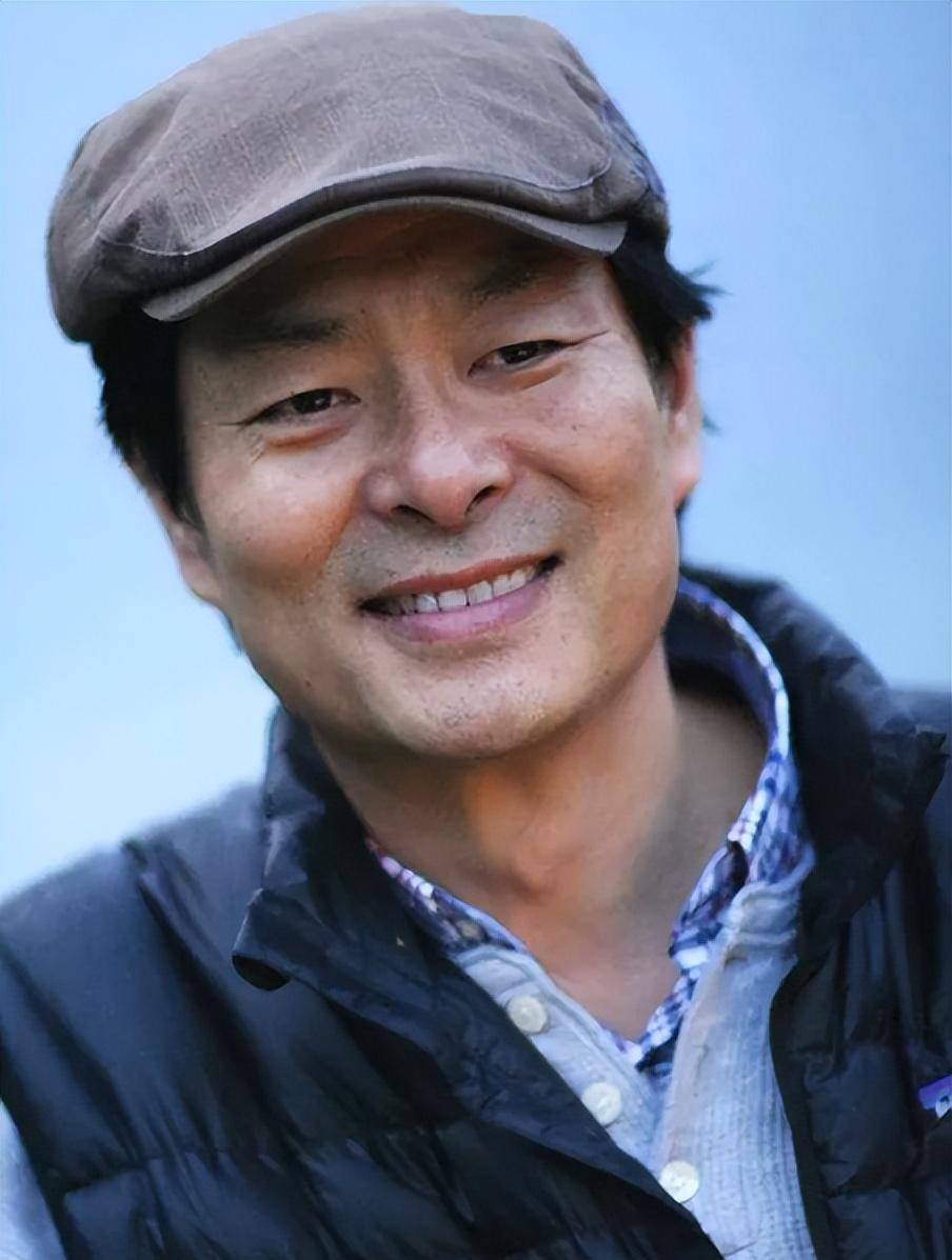 濮存昕:当红时亲弟弟离世,父亲跟着离去,母亲生病,他不敢老去_父母_弟