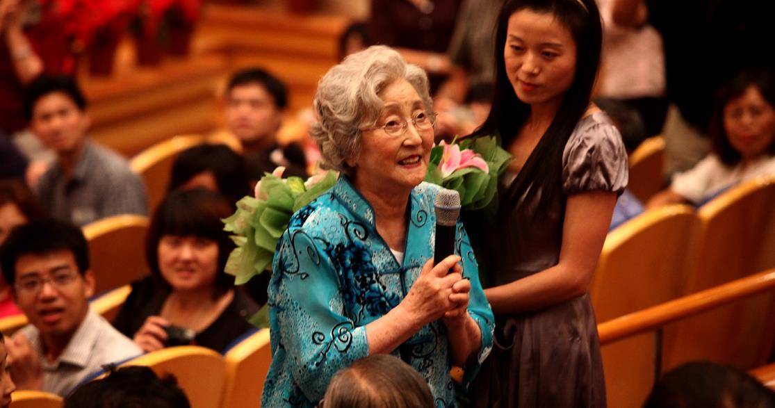 但不管怎么说,蒋英绝对称得上一个伟大的人.