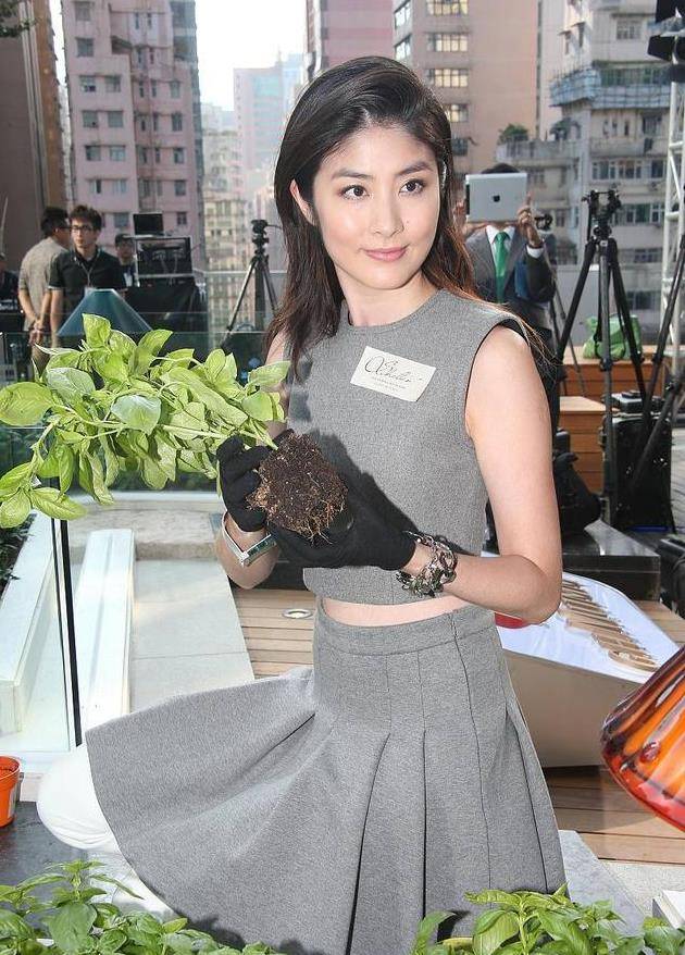 香港天后陈慧琳,欺骗儿子10年:咱家没多少钱,你省着点