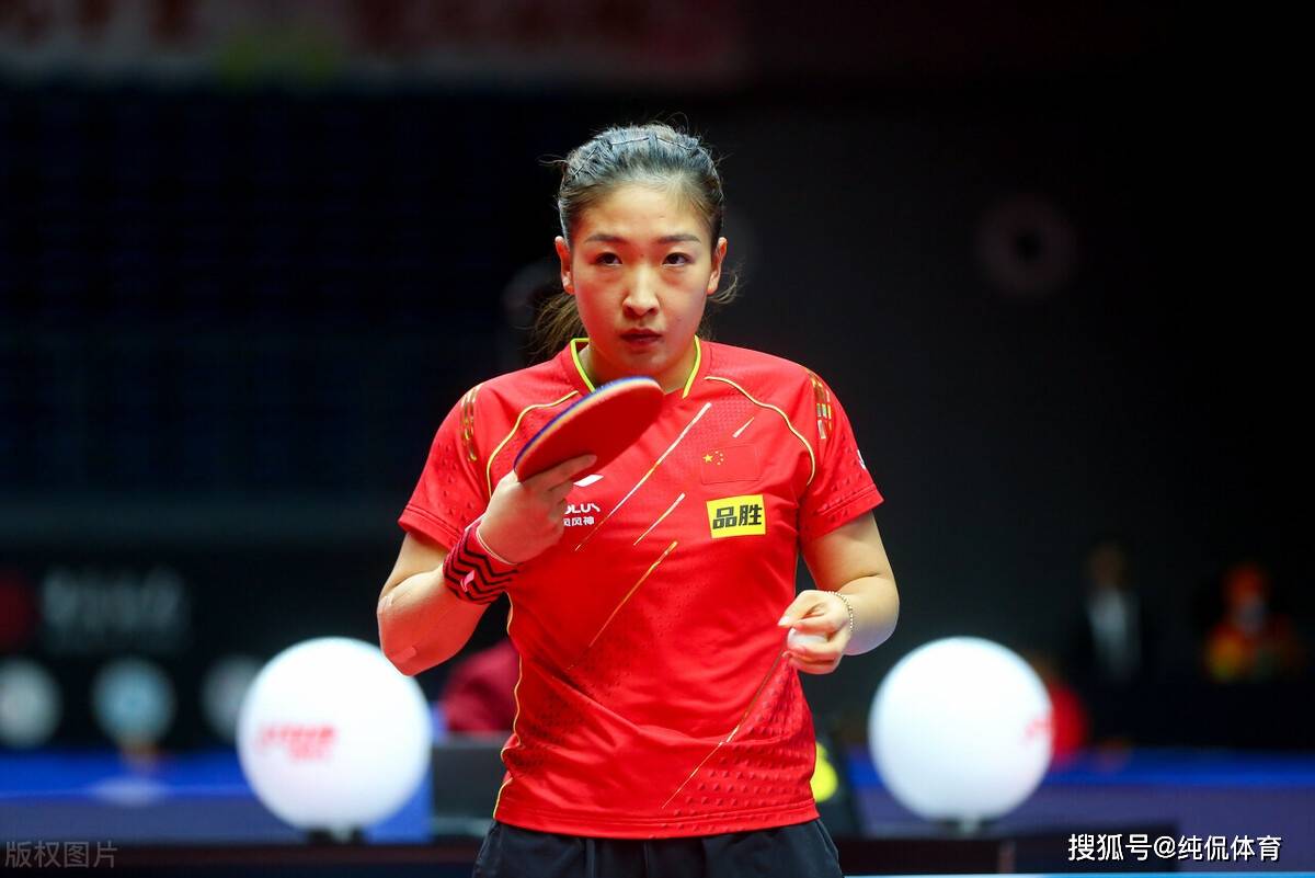 的李晓霞夺得世界杯女单冠军;2009年,18岁的刘诗雯夺得世界杯女单冠军