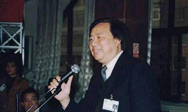 80年代传奇首富:入狱后妻子跟他离婚,小姨子却苦等他