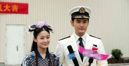 容嬷嬷李明启,"儿子"出道15年依然不温不火?