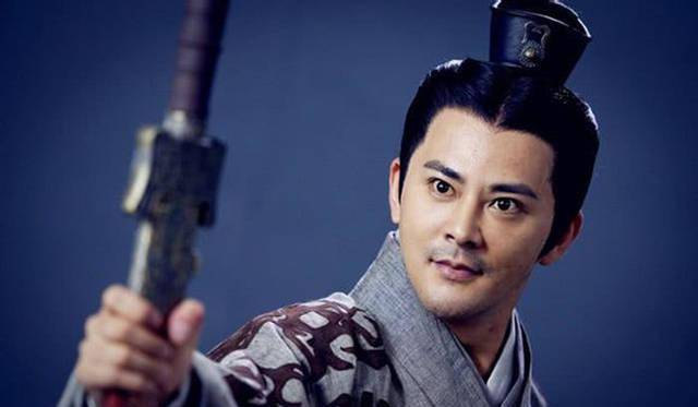 刘秀大哥刘演,他比刘秀更适合当皇帝,却因锋芒太露而