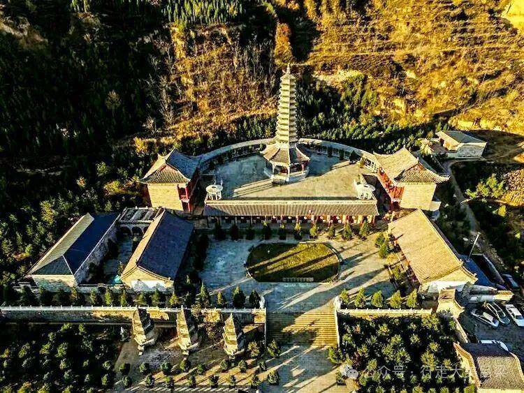 "吕梁国宝"系列76临县义居寺_石窟_建筑群_雕刻