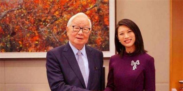 两人的相遇是因为工作结缘,早在1985年时,张淑芬就担任起张忠谋的秘书