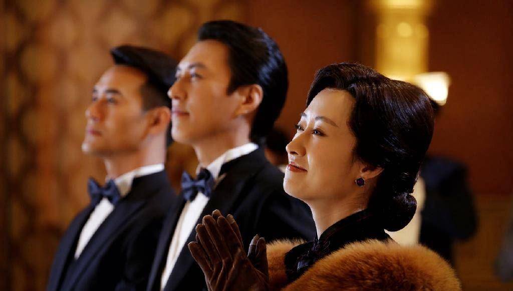 30岁嫁豪门,37岁分手,40岁触底反弹爆红,她的叛逆人生才刚开始_刘敏涛