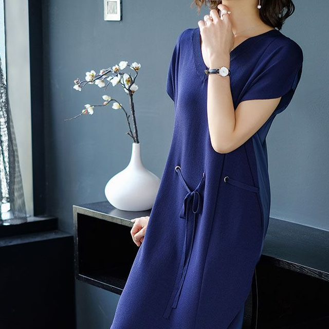 婉约时尚的几款连衣裙,穿起来精致宽松又惬意,特别适合优雅的你_气质